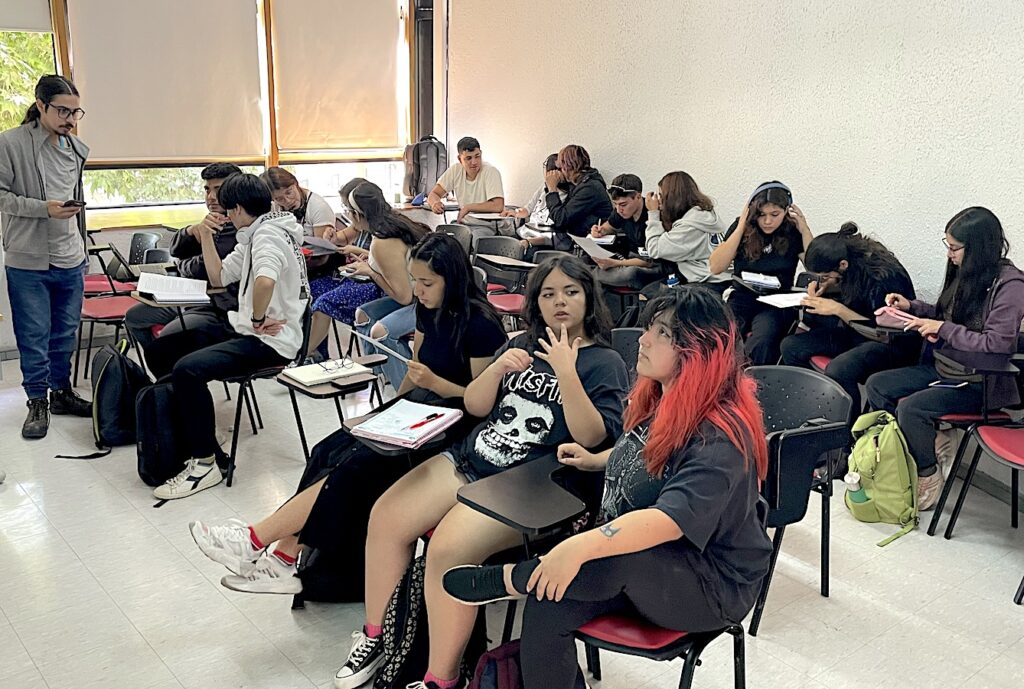 Foto de estudiantes de Bachillerato Inicia UC.