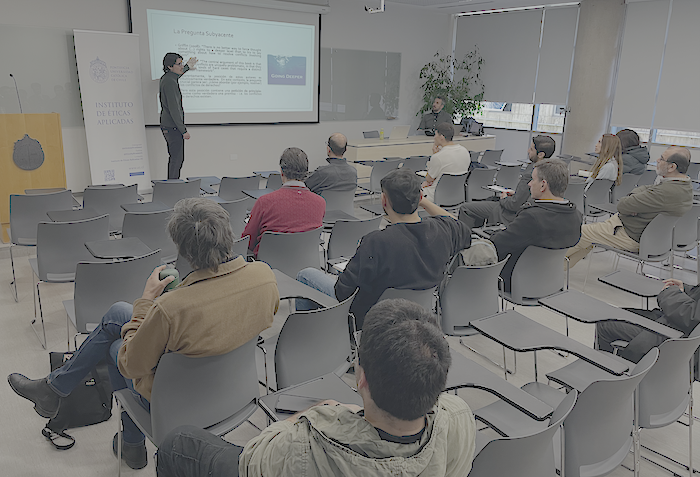 Ponencia de Cristián Rettig: “Derechos, razonamiento práctico y la pregunta sobre cómo abordar conflictos de derechos morales”