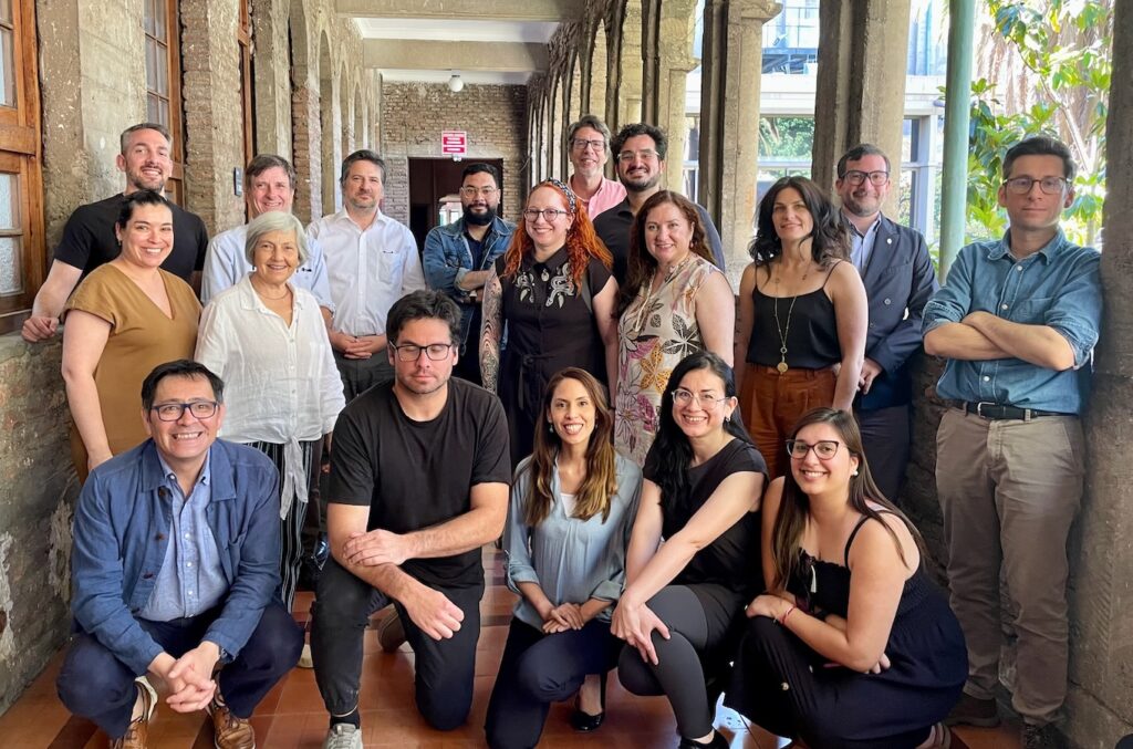 Foto del equipo del Instituto de Éticas Aplicadas UC.