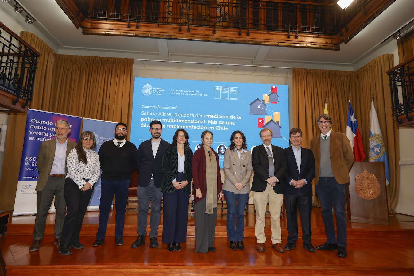 En conferencia en la UC, Sabina Alkire, referente mundial de la medición de la pobreza multidimensional, invitó a abordarla con una perspectiva ética